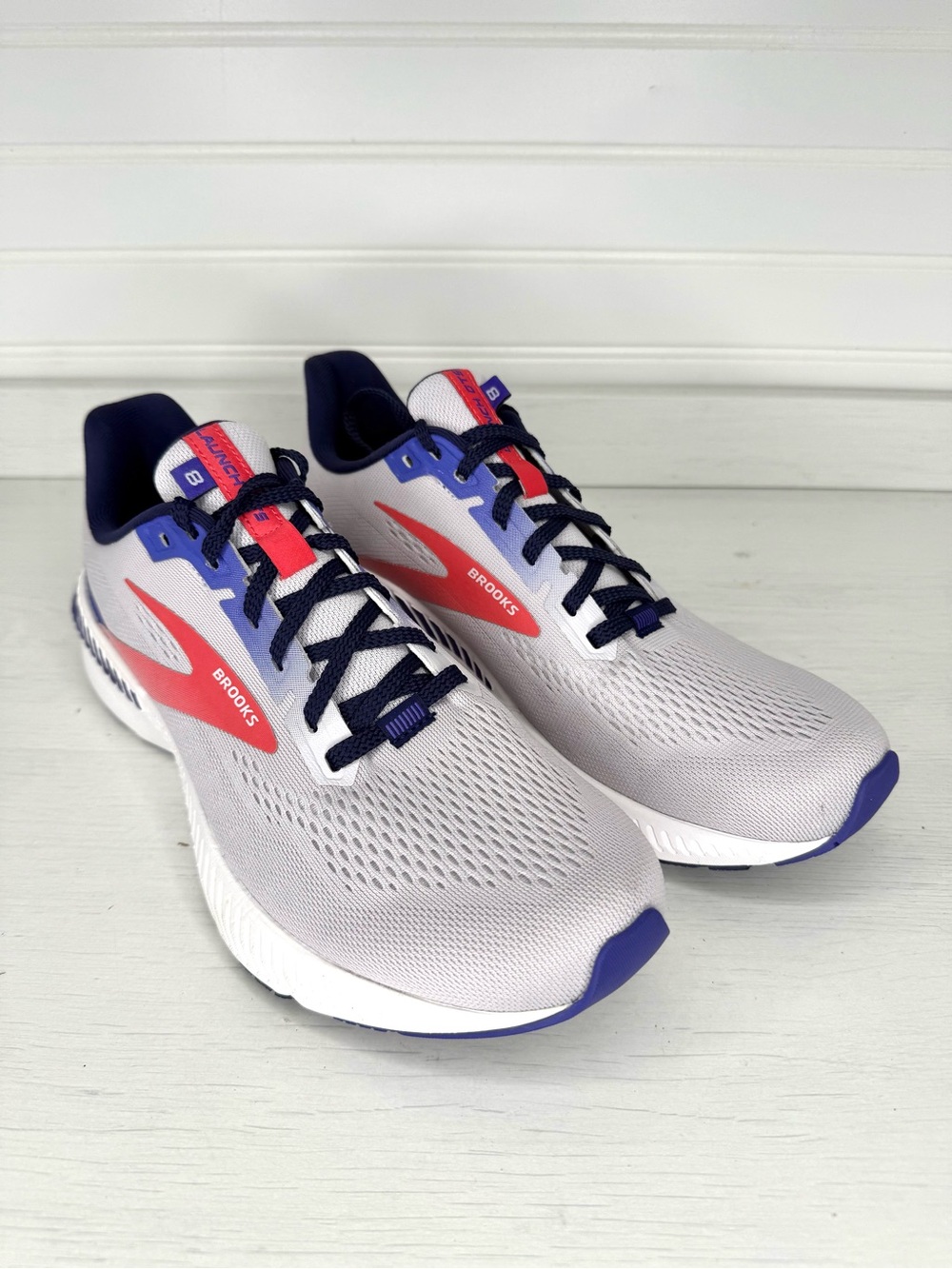 Brooks Launch GTS 8 Brand New Women’s Size 10 Gray Purple Running Shoes Sneaker